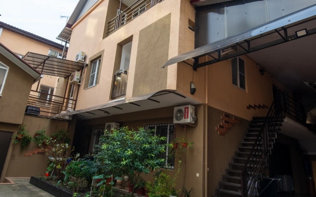 Меблированные комнаты ST Hotel