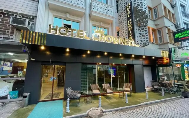 Отель Crowned Plus Hotel