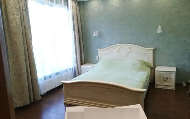 Квартира Однокомнатна в Райoне Дeльфинaрия