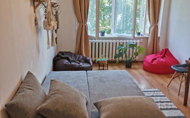 Апартаменты художника у леса
