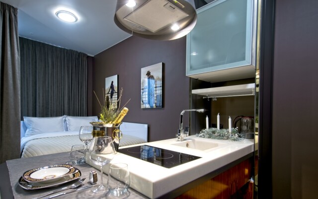 Апартаменты с Балконом и Видом на Город Elite Apartments