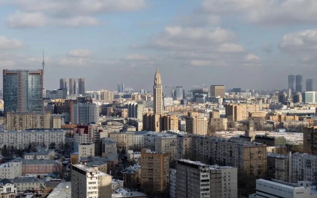 Апартаменты Шикарные трехкомнатные в элитном доме в центре Москвы