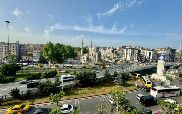 Отель Aram Edessa