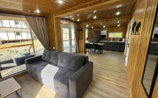 Частный дом Сибирь House 3х комн. дом с панорамными окнами  возле сектора А и Б