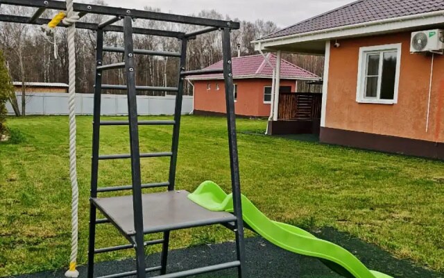 Частный дом Коттедж с баней в Берёзовой Роще