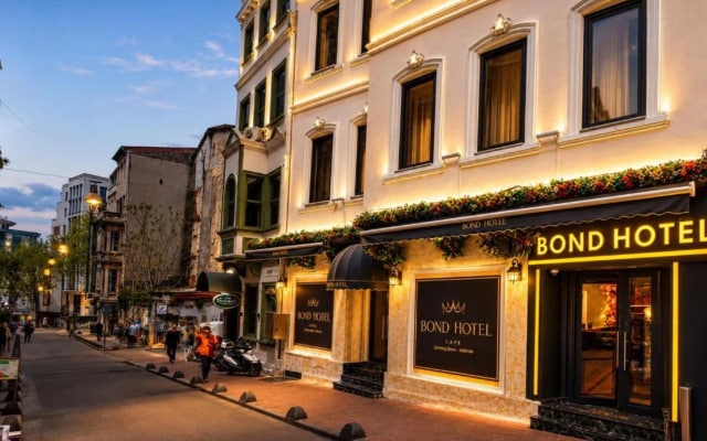 Bond Hotel Istanbul