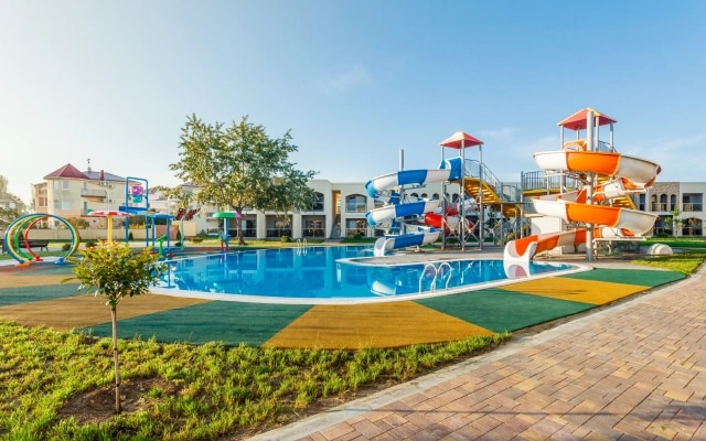 Отель Morea Family Resort & Spa