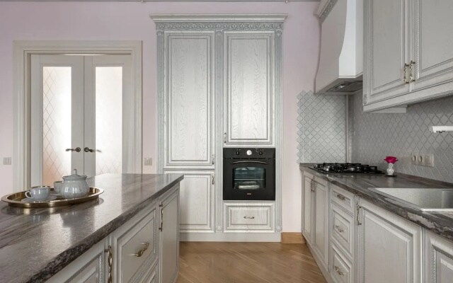 Апартаменты LetYourFlat "Hermitage Residence"