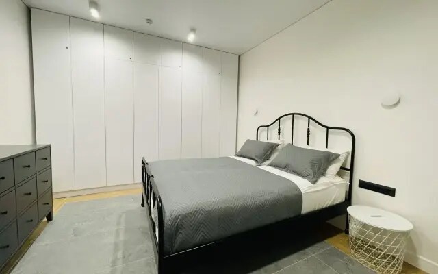 Апартаменты Apartburo Делюкс  в бельэтаже у моря