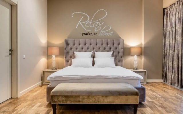 Rockmond 58 Junior Suite 7