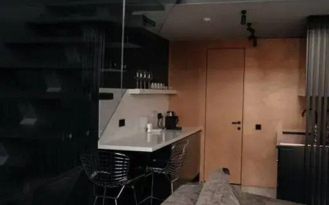 Апартаменты Four Rooms Нуар 320