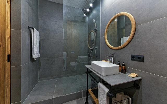 Апартаменты AtHome Bratskaya