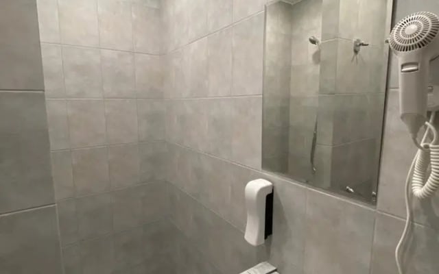 Отель Элитон