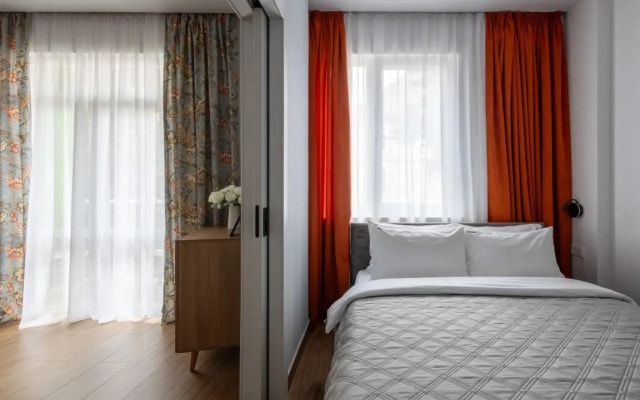 Апартаменты RED APARTMENTS Арт Лайт Баксия