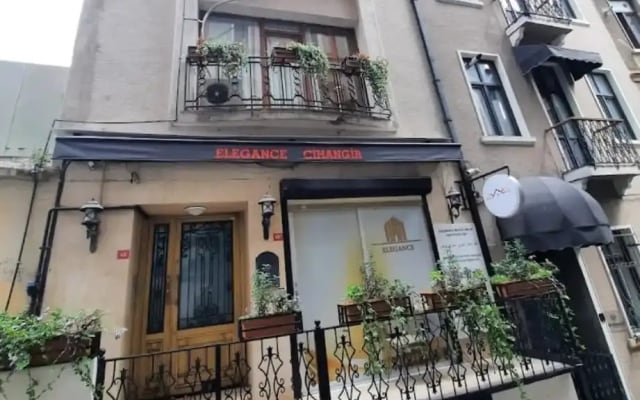 Апарт-отель ELEGANCE CIHANGIR APART