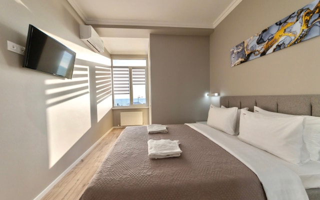Апартаменты Red Apartments Атлант