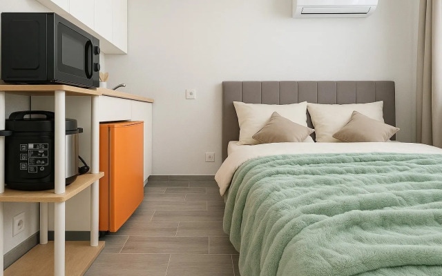 Квартира Студия у Проспекта Октября — Liberty Sity Apartments