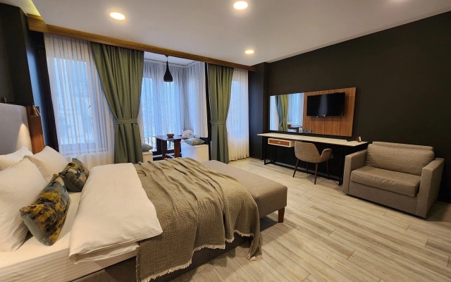 Отель Taksim Landhouse