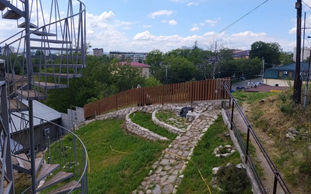 Хостел Жить просто