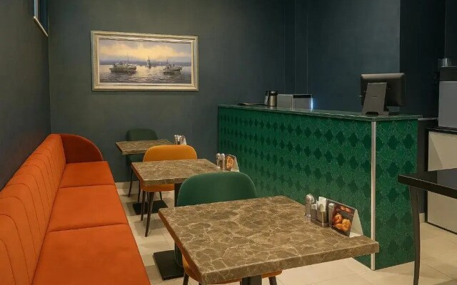 Axu Airport Hotel