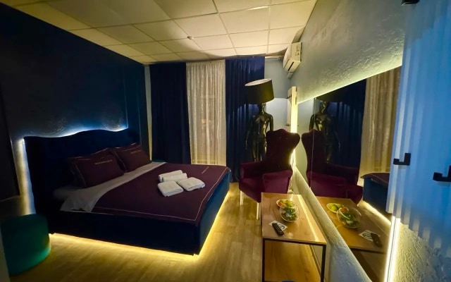 Отель Room Room