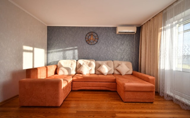 Квартира 2 к Orange