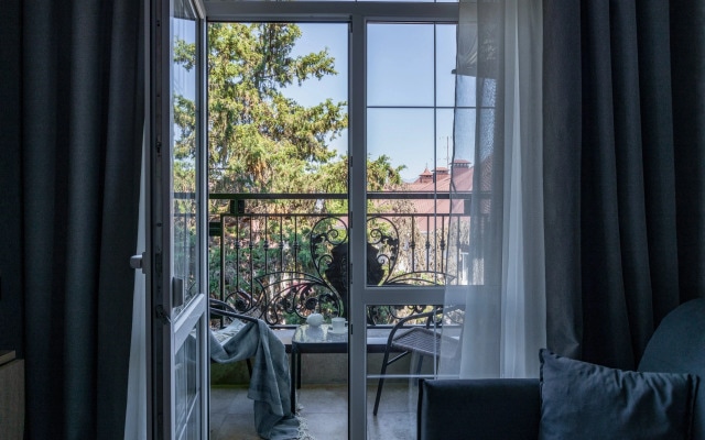 Апартаменты Red Apartments Арт Лайт Аарон