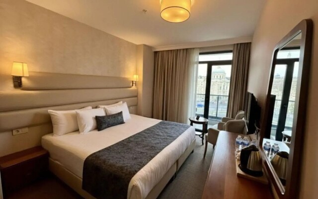 Istanbul Midpoint Hotel