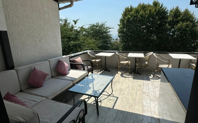 Апарт-отель Arat Suites