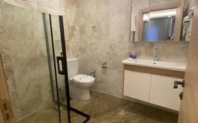 Отель Big Peace Suite