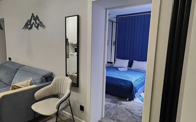 Квартира на Кривом переулке 13