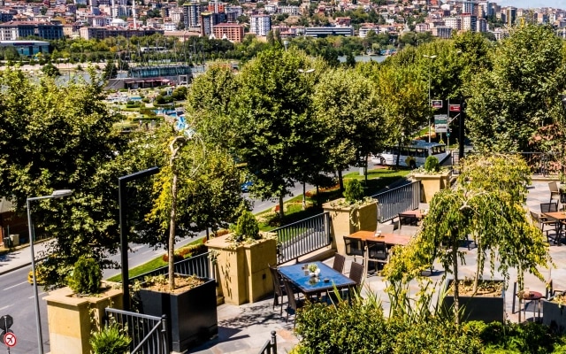 Отель Arise Golden Horn