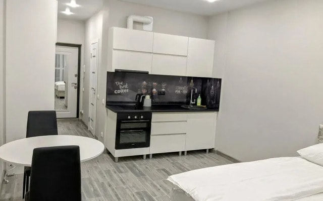 Апартаменты RentHome студия Сияние на Южном шоссе у ТЦ Амбар