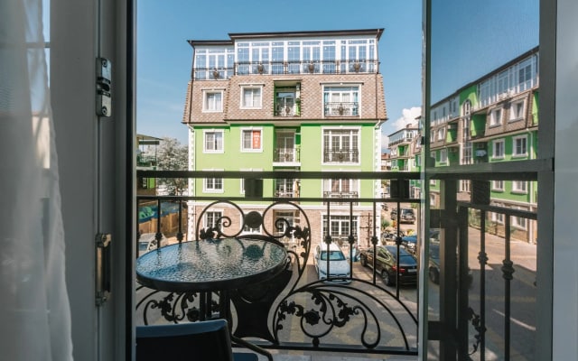 Апартаменты Red Apartments Арт Лайт Марио