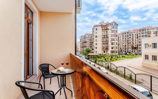Квартира с Балконом Вид на Горы р-н Толстый Мыс Home Group