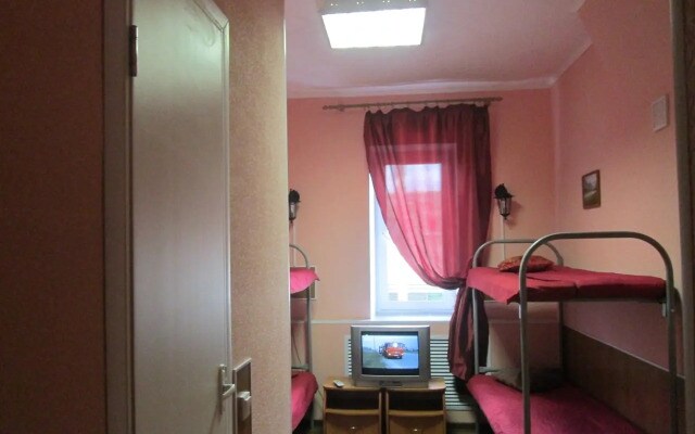 Tri Ohotnika Hotel