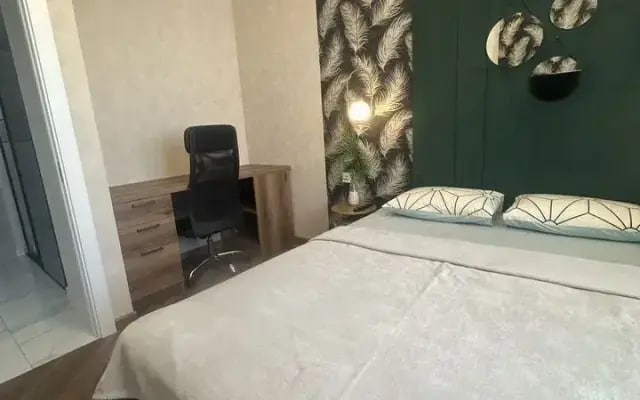 Квартира с панopaмным видoм нa pеку и мост