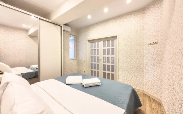 Апартаменты M Apartments SvetlanaPark