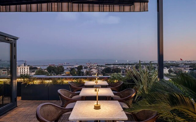 Lunet Old City Hotel