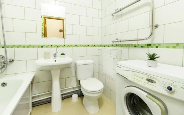 Апартаменты Prince Apartments на ПроспектеСтроителей 18 (221)