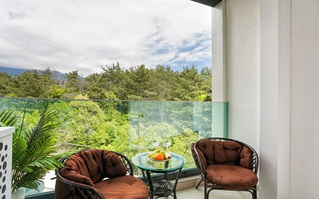 Апартаменты в Дарсан резиденс с бассейном и видом на парк