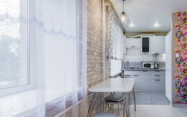 3kh Komnatnaya Naprotiv Akvaparka Flat