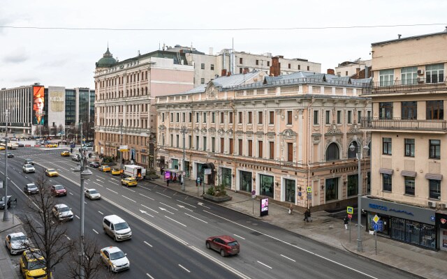 Квартира GM Apartments Видовая Трехкомнатная с Эркерным Балконом