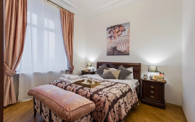 Квартира GM Apartments на 16 этаже Сталинской высотки
