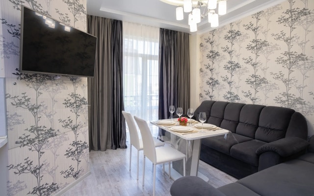 Апартаменты Red Apartments Арт Лайт Сити Апартамент Рафаэль