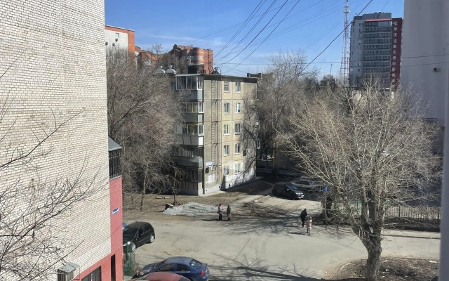 Квартира на троих в центре