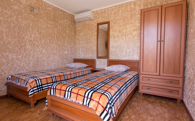 U Yudzhina Guest House