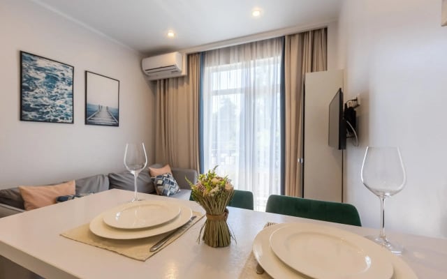 Апартаменты Red Apartments Арт Лайт Асфари