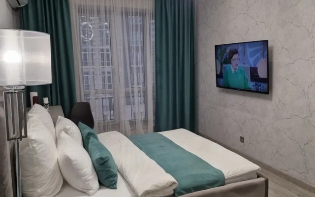 Квартира Flatirini с панорамными окнами в новом ЖК