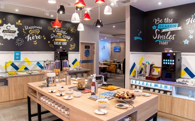 Отель Hampton by Hilton Brest
